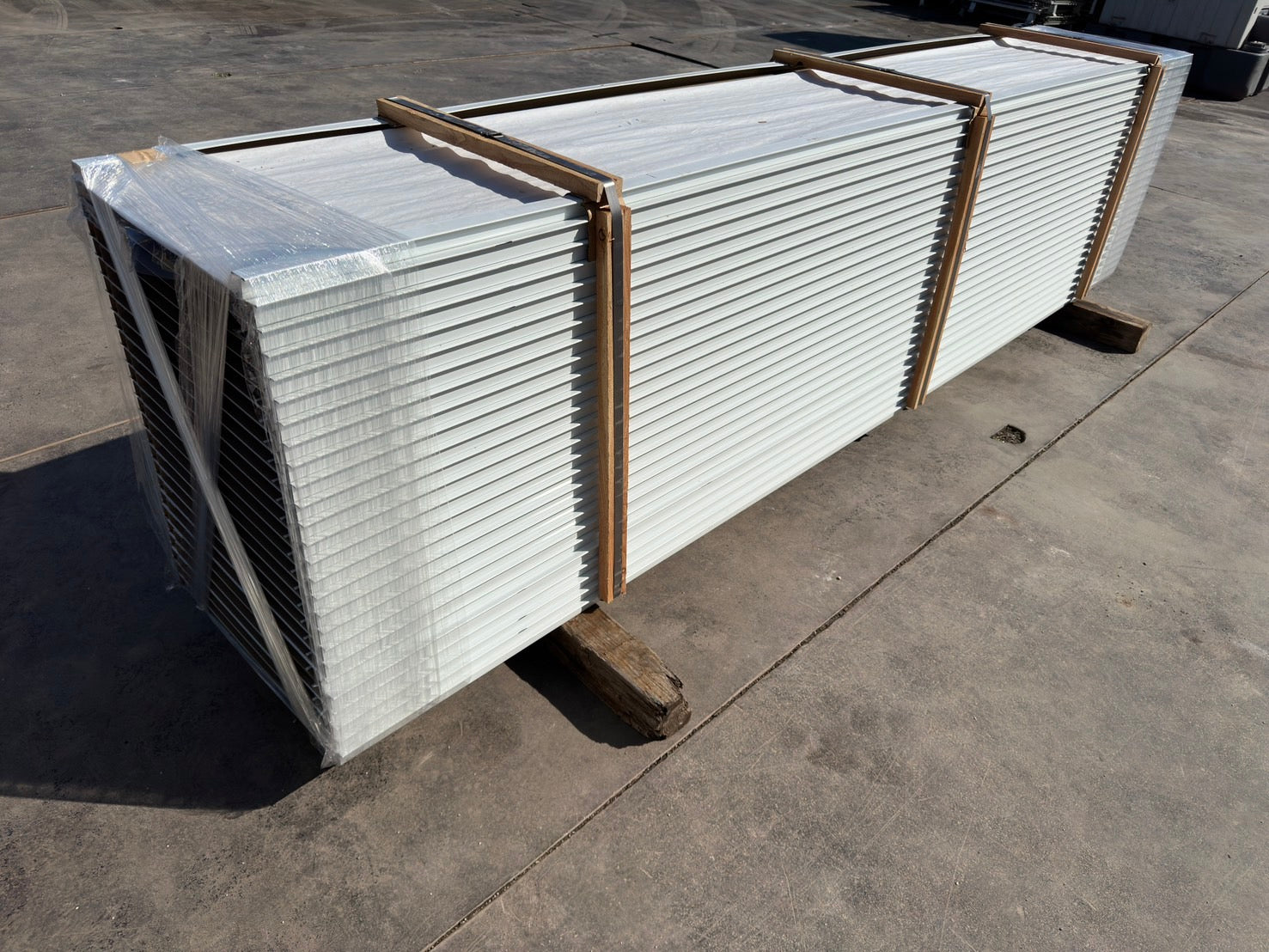 仮囲い・安全鋼板 | 建材プロ 公式オンラインショップ